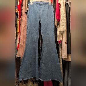 Forever21 Ultra Flare Jeans Size Small